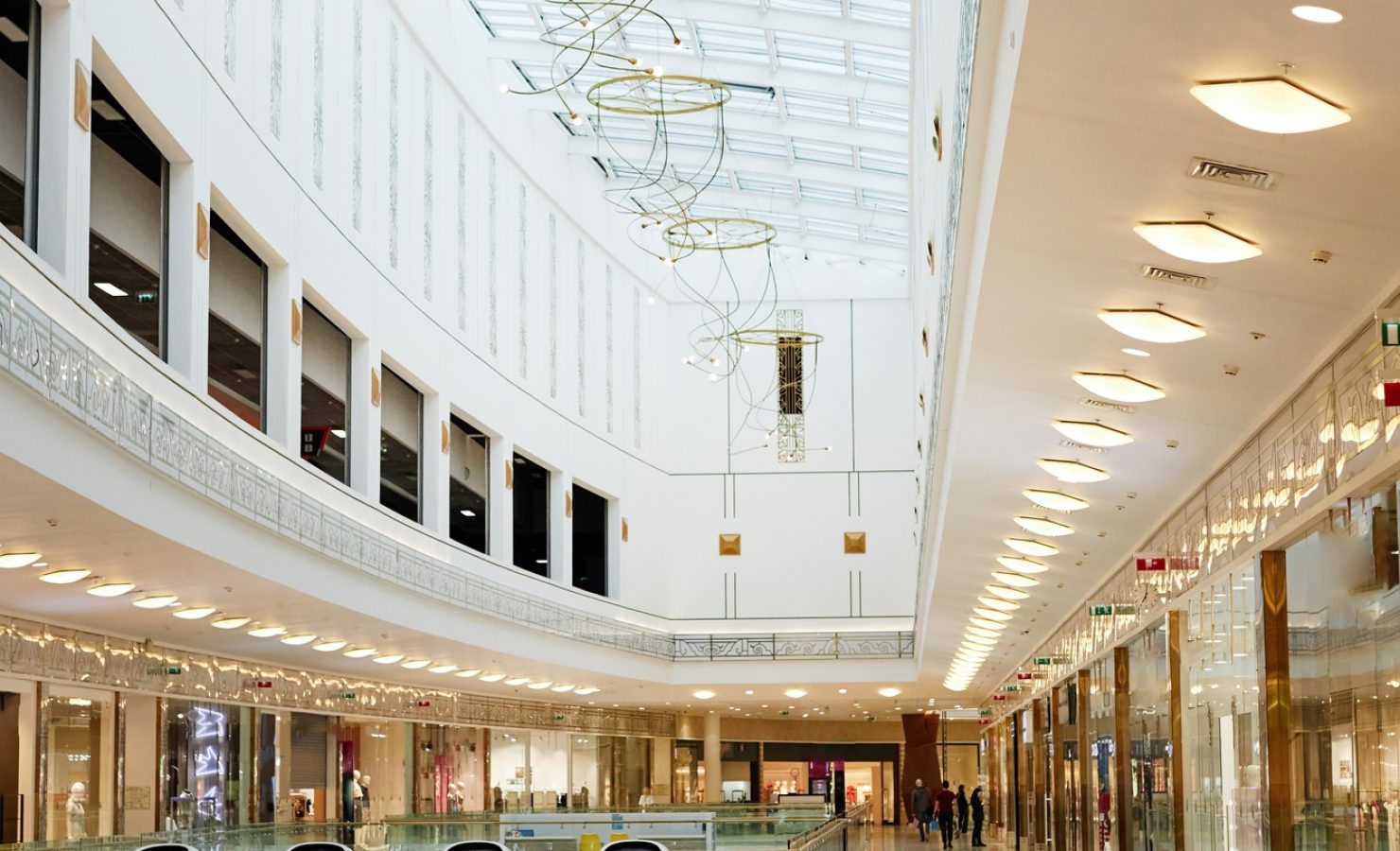 Fashionable Mall Hall